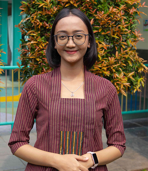 Adelia Dinanti, S.Pd.